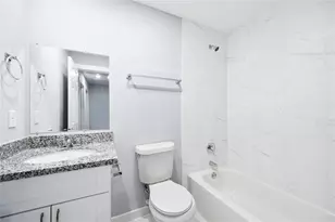 8215 Crestview Dr, Houston, TX 77028 - Photo 15