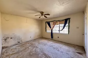 9236 Kelburn Dr, Houston, TX 77016 - Photo 5