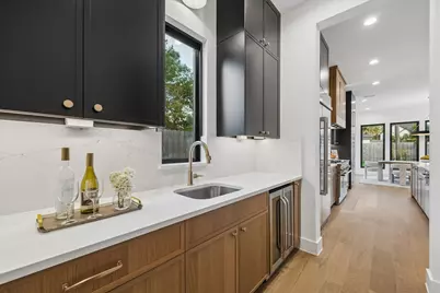 1527 Thornton Road, Houston, TX 77018 - Photo 9