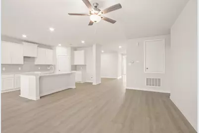 14427 Elmfield Lane, Conroe, TX 77303 - Photo 7