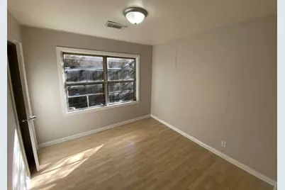 5810 Belmark Street, Houston, TX 77033 - Photo 9