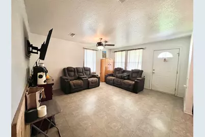 708 E 6th Street, Sweeny, TX 77480 - Photo 9