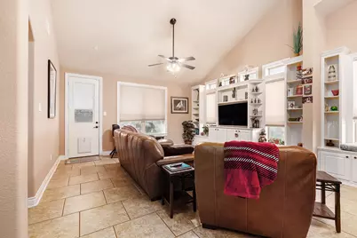 9039 Centennial Drive, Conroe, TX 77384 - Photo 3