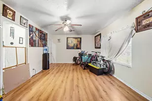5003 Ridgeway Dr, Houston, TX 77033 - Photo 15