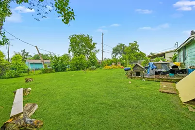 5003 Ridgeway Drive, Houston, TX 77033 - Photo 9