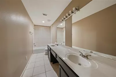 5401 Peacock Street, Houston, TX 77033 - Photo 9