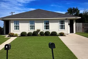 5401 Peacock St, Houston, TX 77033 - Photo 1