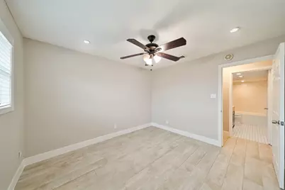 9602 Lawngate Drive, Houston, TX 77080 - Photo 15