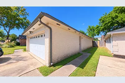 10007 Shell Rock Road, La Porte, TX 77571 - Photo 3
