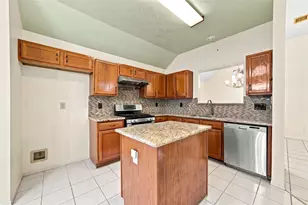 7723 Valera Ln, Houston, TX 77083 - Photo 9