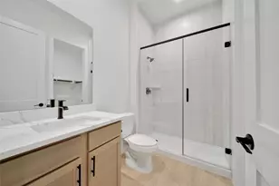 316 Louvenia Ct, Pinehurst, TX 77362 - Photo 17