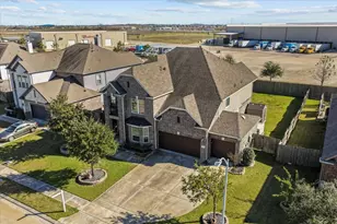 13814 Russell Ct Ct, Mont Belvieu, TX 77523 - Photo 1
