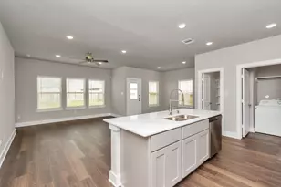10523 Moon Vly Ln, Rosharon, TX 77583 - Photo 5