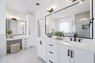 1607 W 25th St, Houston, TX 77008 - Photo 9