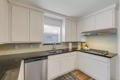 11715 Brighton Lane, Meadows Place, TX 77477 - Photo 9