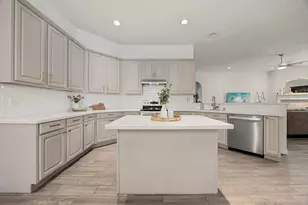26867 Castlecliff Ln, Kingwood, TX 77339 - Photo 11