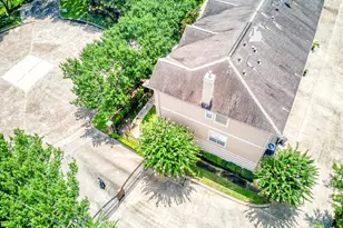 1743 French Village Dr, Houston, TX 77055 - Photo 45