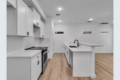 8306 De Priest, Houston, TX 77088 - Photo 7