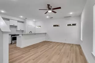 8306 De Priest, Houston, TX 77088 - Photo 5