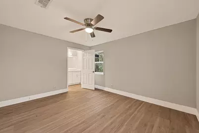 5833 Southlea Street, Houston, TX 77033 - Photo 25