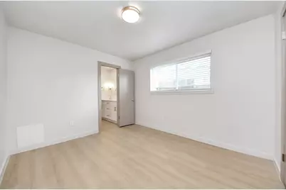 16207 Summer Wind Drive, Houston, TX 77090 - Photo 19