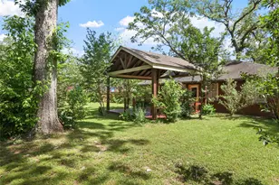 10775 Royal Forest Dr, Conroe, TX 77303 - Photo 9