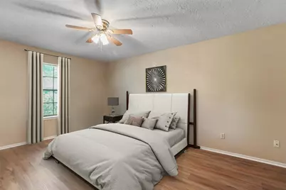 10775 Royal Forest Drive, Conroe, TX 77303 - Photo 7