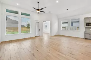 18060 Brennie Bird Ln, Conroe, TX 77302 - Photo 15