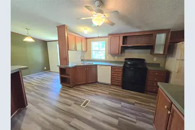 111 Lakeside Woods Drive, Point Blank, TX 77364 - Photo 5