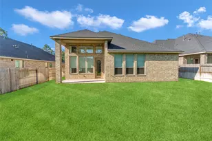 608 Cypress Bay Ln, Pinehurst, TX 77362 - Photo 3