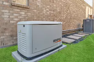 608 Cypress Bay Ln, Pinehurst, TX 77362 - Photo 7