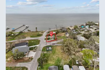 111 Jackson Avenue, Bacliff, TX 77518 - Photo 5