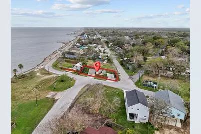 111 Jackson Avenue, Bacliff, TX 77518 - Photo 11