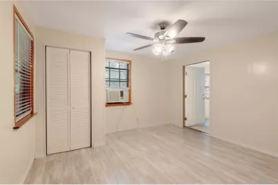 4640 Fm 1374 Road #B, Huntsville, TX 77340 - Photo 13