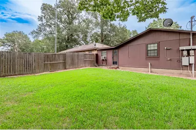 4640 Fm 1374 Road #B, Huntsville, TX 77340 - Photo 19