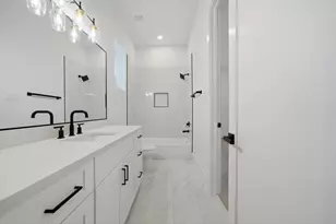 2630 Persa St, Houston, TX 77098 - Photo 17
