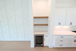 2630 Persa St, Houston, TX 77098 - Photo 9