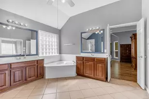 12807 Winding Manor Dr, Houston, TX 77044 - Photo 35