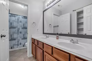 12807 Winding Manor Dr, Houston, TX 77044 - Photo 9