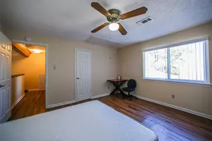 9511 Sharpcrest St, Houston, TX 77036 - Photo 13