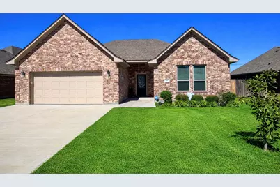 216 Shannon Street, Angleton, TX 77515 - Photo 1