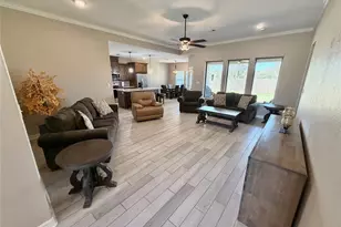 216 Shannon St, Angleton, TX 77515 - Photo 13