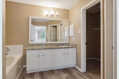 1919 Tomlinson Trail Drive, Houston, TX 77067 - Photo 17