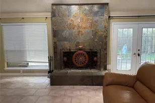 2902 Arrowhead Dr, Sugar Land, TX 77479 - Photo 9