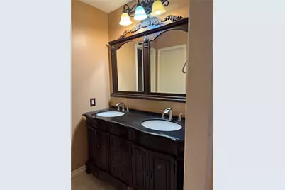 2902 Arrowhead Drive, Sugar Land, TX 77479 - Photo 17