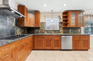 2902 Arrowhead Dr, Sugar Land, TX 77479 - Photo 23