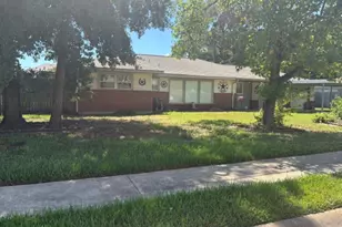 116 W 5th St, Deer Park, TX 77536 - Photo 1