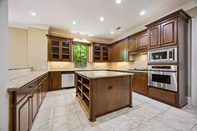 28 Hackberry Lane #C, Houston, TX 77027 - Photo 13