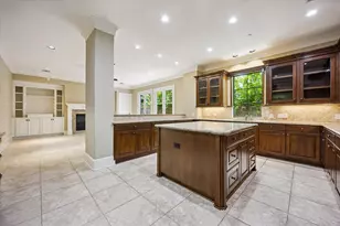 28 Hackberry Ln, Houston, TX 77027 - Photo 11