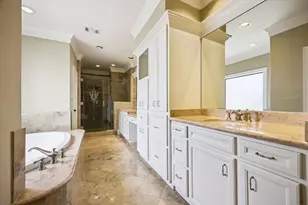 28 Hackberry Ln, Houston, TX 77027 - Photo 25
